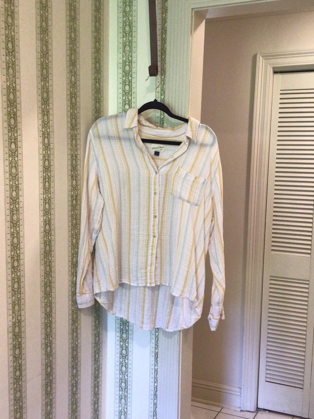 Universal Thread Striped Button-Up Shirt in White and Yellow